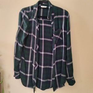Green plaid flannel long sleeve medium